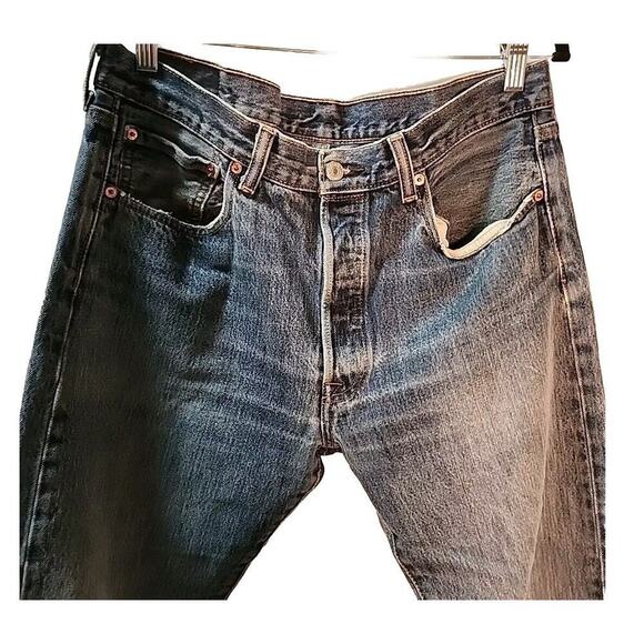 Levis 501 Jeans Mens 34x32 Blue Medium Wash Straight Leg Button Fly Modern - Picture 3 of 6